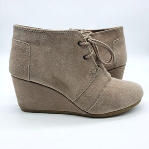 TOMS 300616 Suede Taupe Desert Wedge Women Ankle Boots US 9 tan lace up